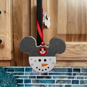 ❤️‍🔥3/$27❤️‍🔥Disney Mickey Mouse Snowman Ornament - Gray and White - NWT